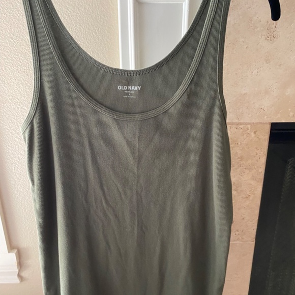Old Navy Tank - Picture 5 of 5